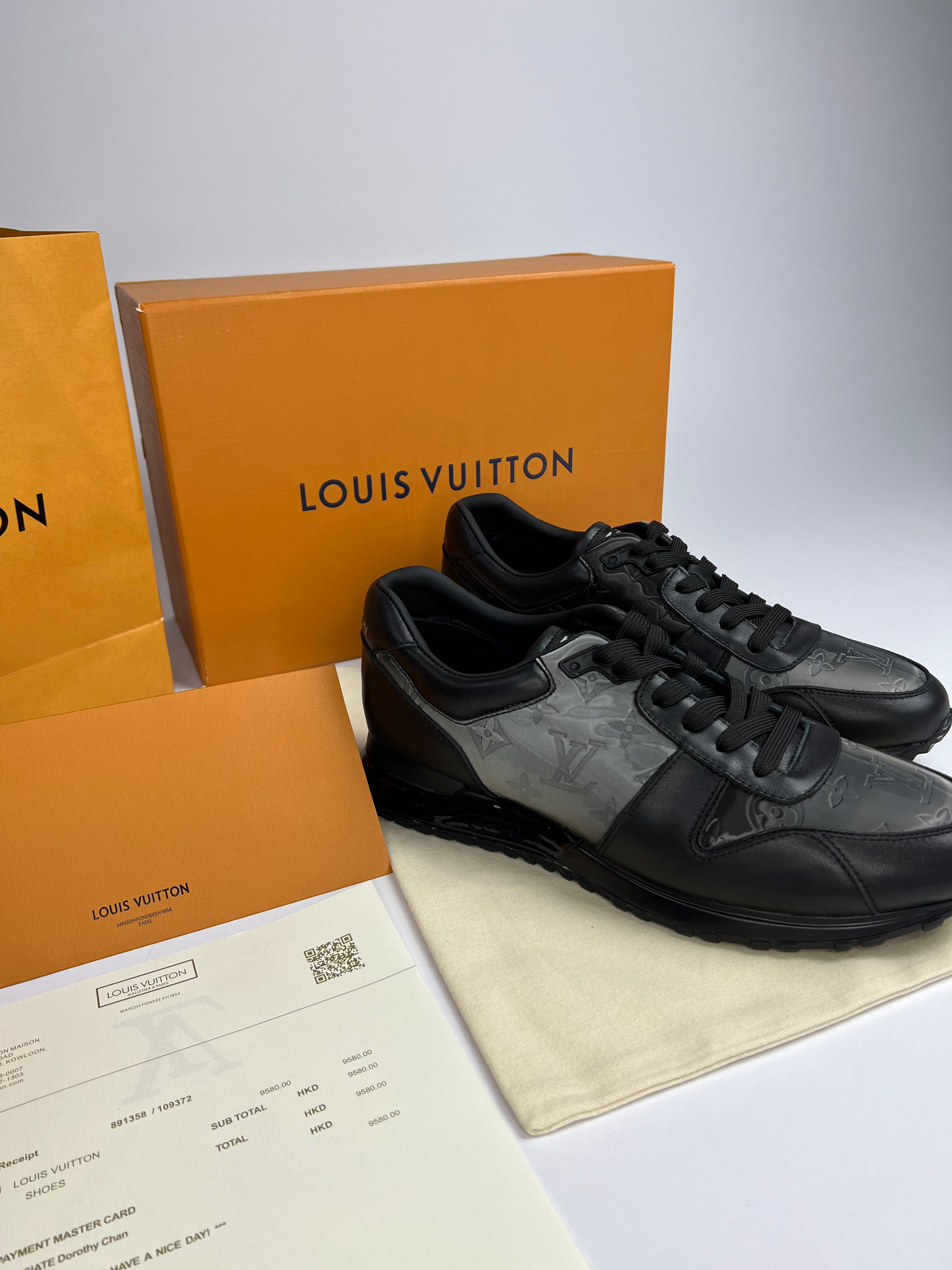 Louis Vuitton Run-Away Zwart