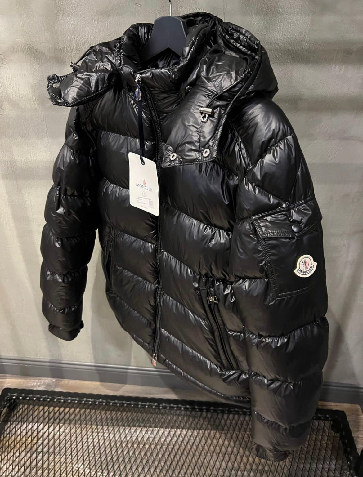 Moncler maya jas (NFC SCAN)