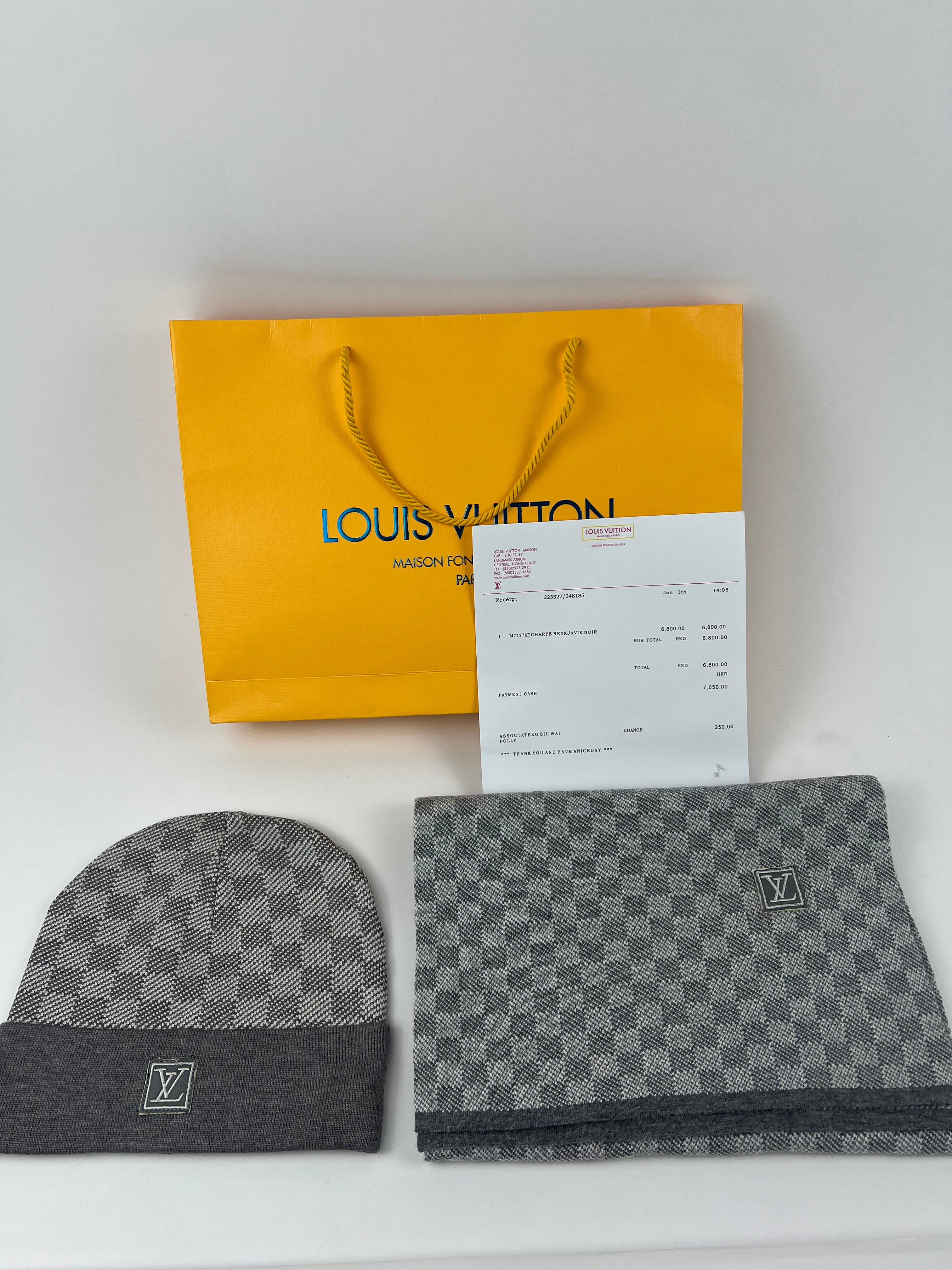 Louis Vuitton Muts/Sjaal grijs