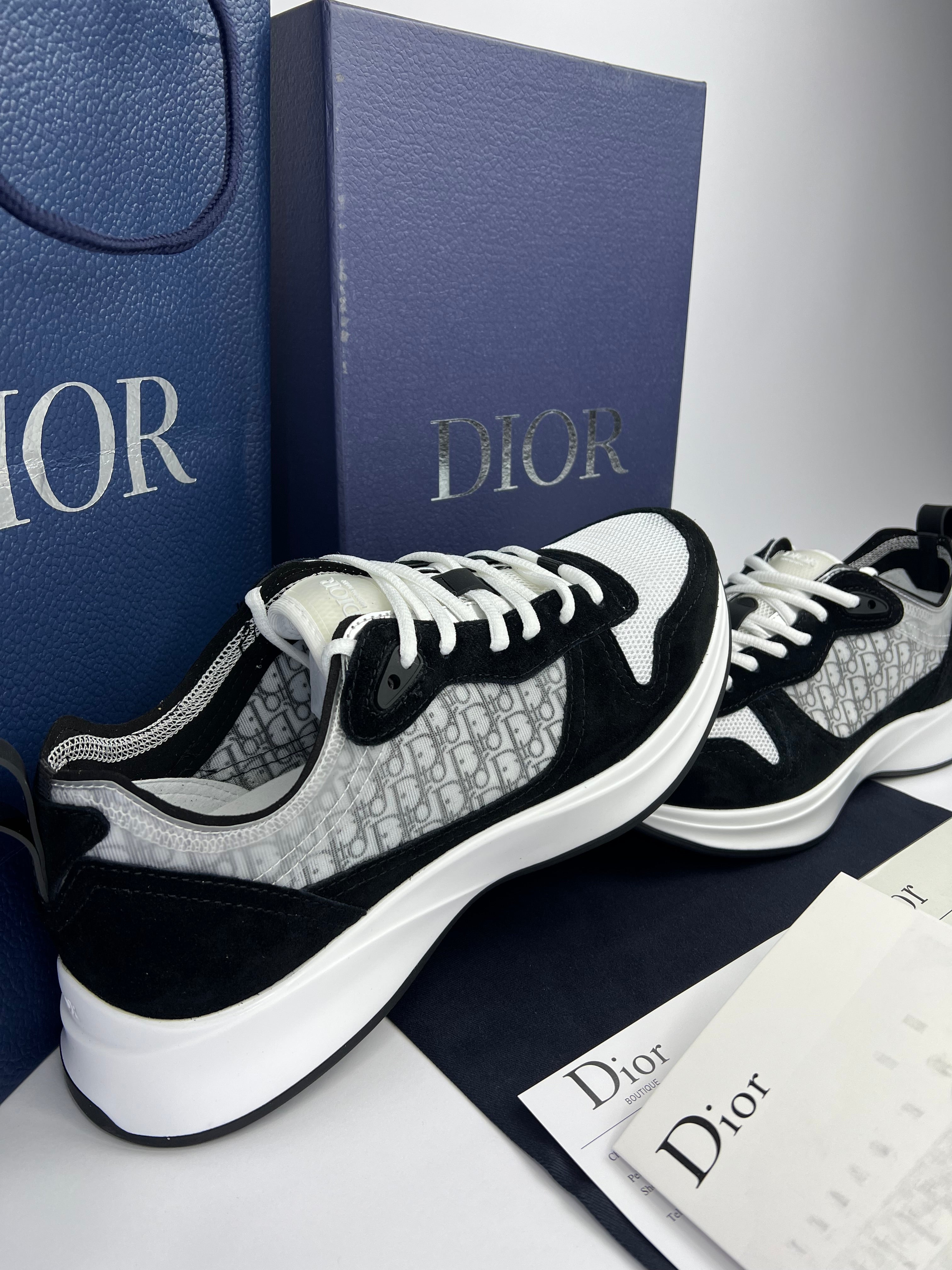 Dior B25 Zwart