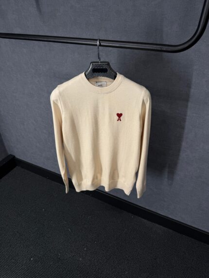 Ami Sweater Beige Zachte Stof