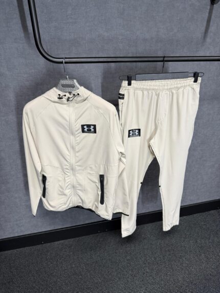 Under Armour Beige Trainingspak