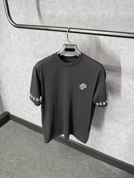 Louis Vuitton Black T-Shirt Arm Logo