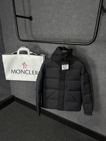 Moncler Madeira Hooded Short Down Jacket Black + NFC High Quality