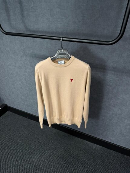 Ami Sweater Bruin Zachte Stof