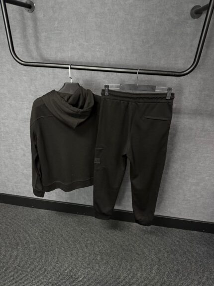 Stone Island Trainingspak Black on Black