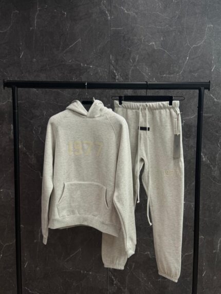 Essentials Fear of God 1977 light Grey