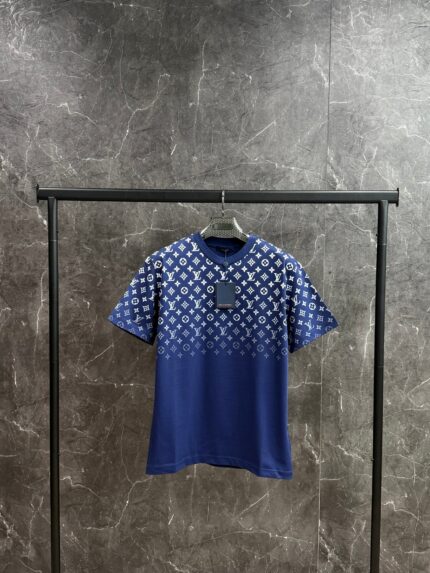 louis vuitton monogram T-shirt blue